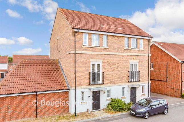 20, Markhams Close, Basildon photo 2
