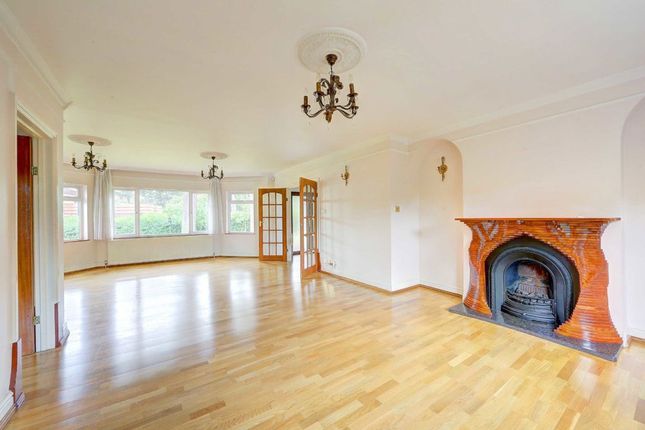 The Link, Ballard Close, Kingston Upon Thames photo 2