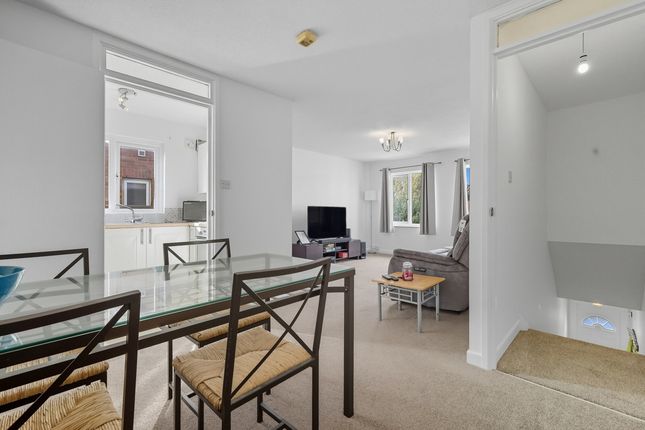 26, Camellia Close, Harold Wood photo 2
