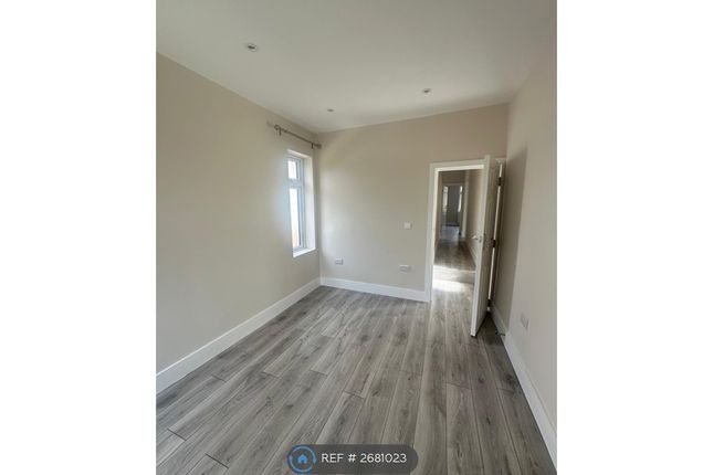 St James Road, Sutton photo 5
