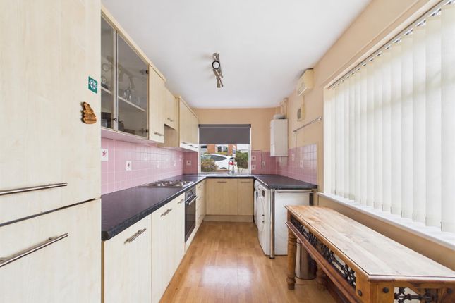 10, The Crescent, Mitcheldean photo 2