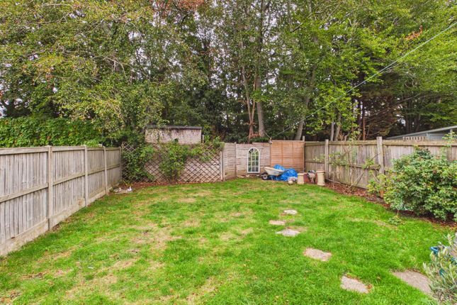 122, Lavington Drive, Gloucester photo 4