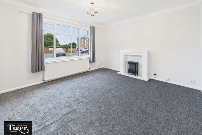 5 Squires Court, Cairn Grove, Blackpool photo 3