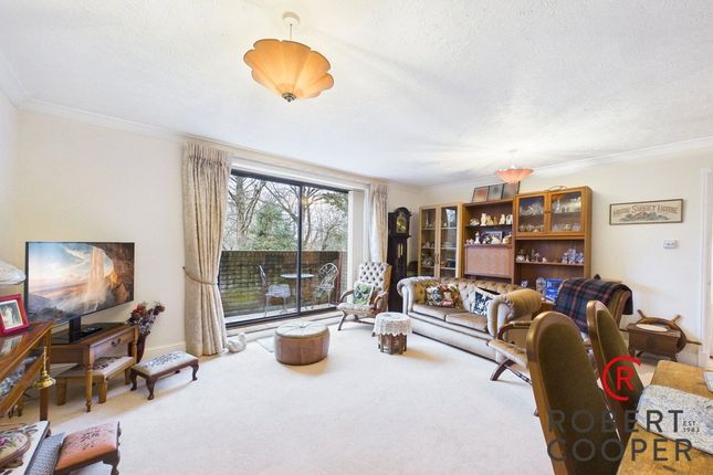 33 The Forresters,, Winslow Close, Pinner photo 3