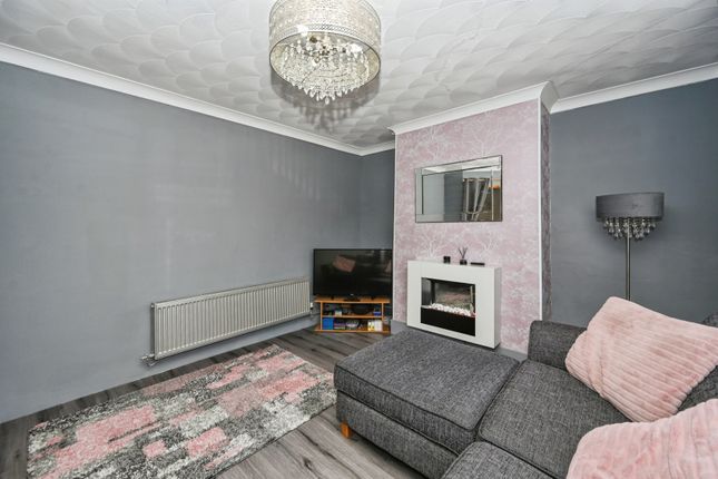 19, Clay Lane, Warrington photo 4