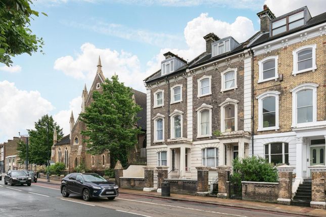 Thumbnail Flat for sale in East Hill, Wandsworth