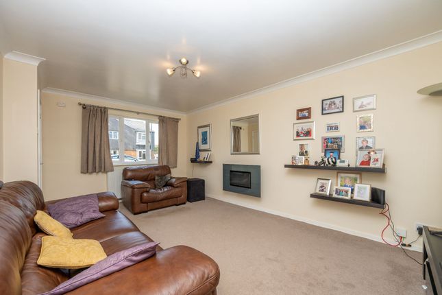 25 Court Way, Alcester photo 4