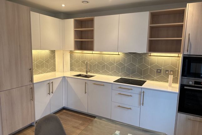 Flat to rent in Alington House, Clarendon