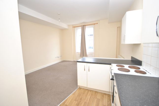 Flat 7 Victoria House, 46, High Street, Whitchurch photo 4