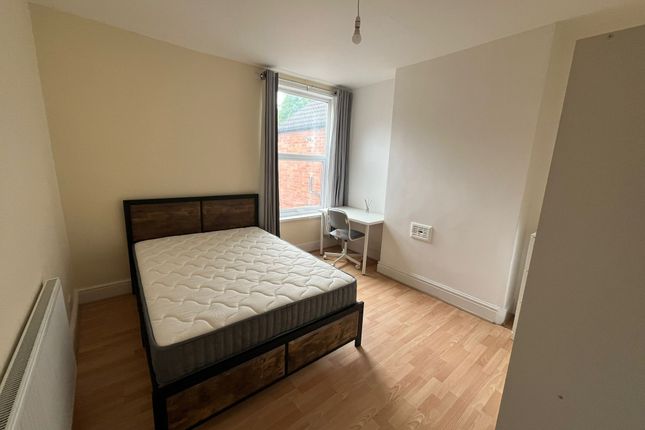 339 East Park Road, Leicester photo 4