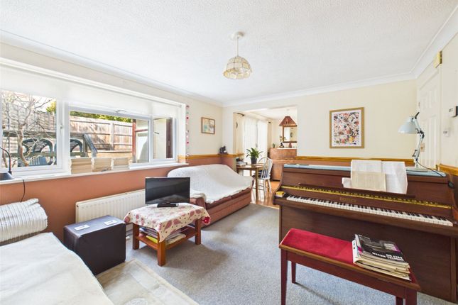 13, Swifts Hill View, Gloucestershire photo 2