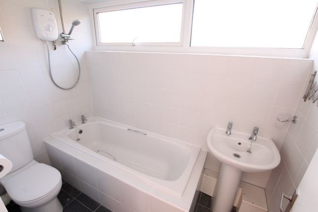 9, St Mary's Mount, Cottingham photo 4