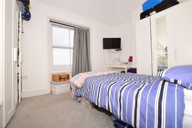 Flat to rent in Central Parade, Herne Bay