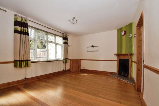 10, Harcourt Estate, Leicester photo 4