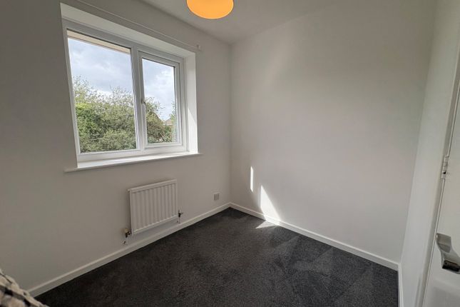 9, Parkstone Close, Nottingham photo 2