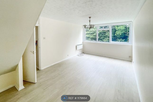 Thumbnail Flat to rent in Long Green, Chigwell
