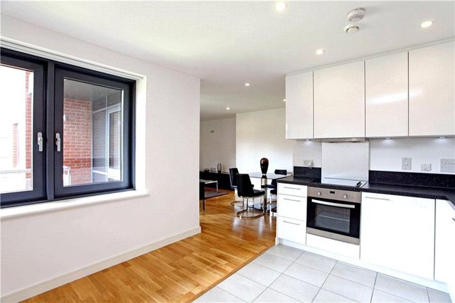 Flat for sale in College House, Putney
