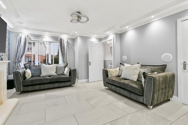 30, Whitacres Road, Glasgow photo 3