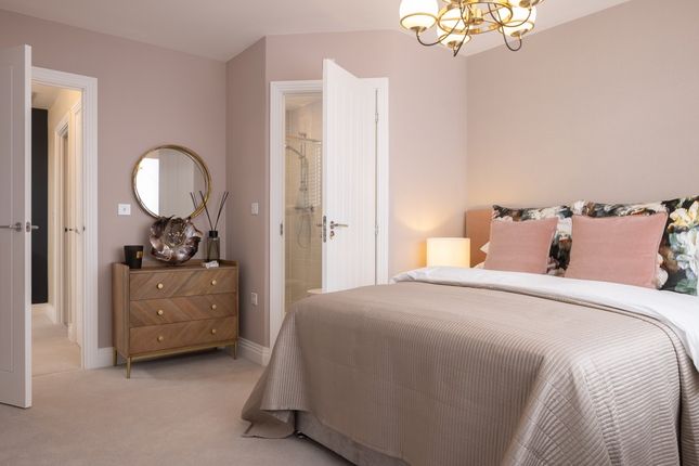 834, Granadiers Road, Winchester, So22 6Gr photo 4