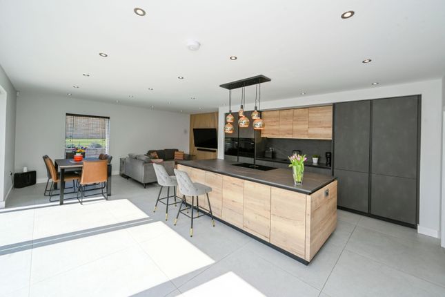 9, Adrian Shinn Way, Horncastle photo 3