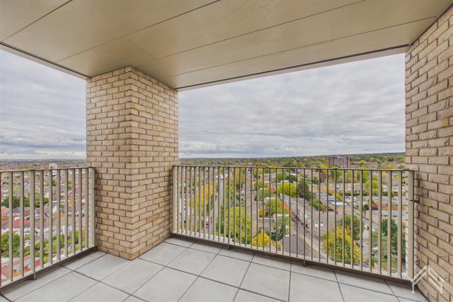 West Heights, Croydon photo 3