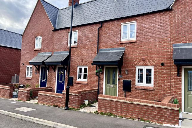 Thumbnail Property for sale in Pontefract Avenue, Towcester