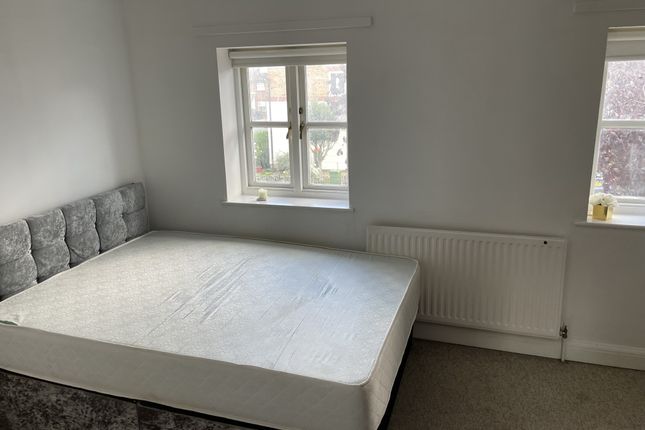 Terraced house for sale in Pheasant Close, London