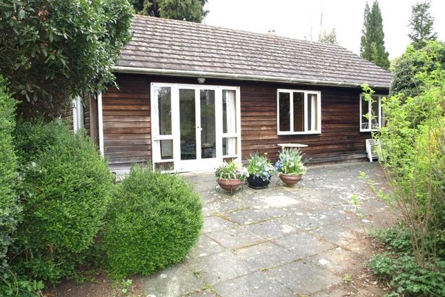 Thumbnail Town house to rent in Leat Cottage, Vicarage Hill, Westerham