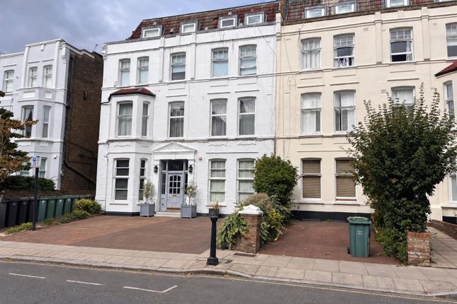 Flat 4, 96, Greencroft Gardens, London photo 2