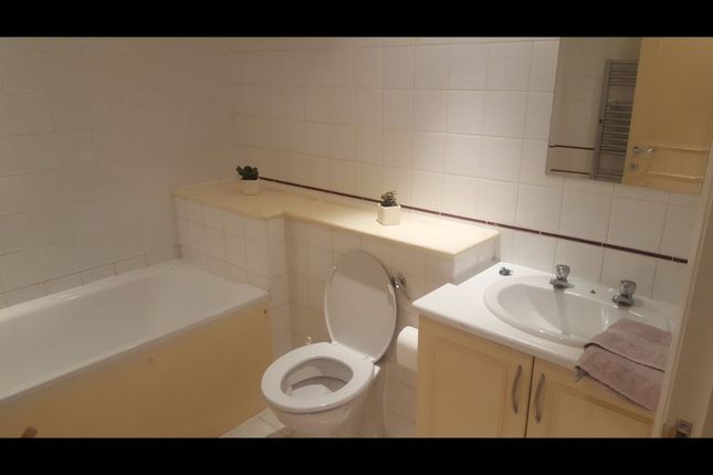Flat for sale in 129 Middlesex Street, London
