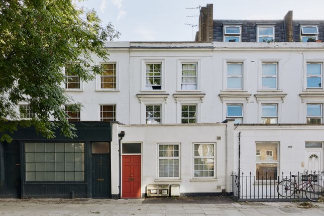 Flat for sale in Torriano Avenue, London