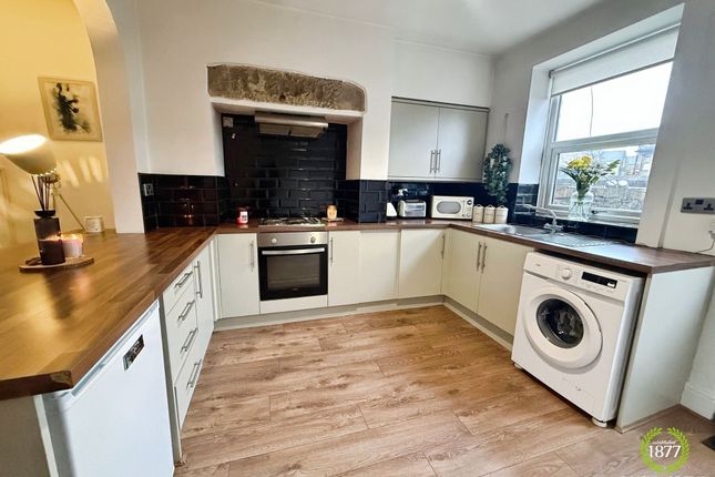 53 Manchester Road, Burnley photo 3