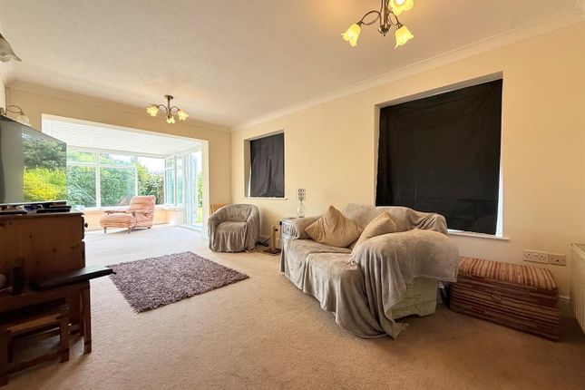 6, Filby Close, Great Yarmouth photo 2