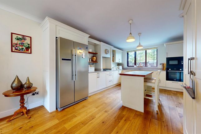 3, Laurel Court, Woodlands Road, Haresfinch photo 3