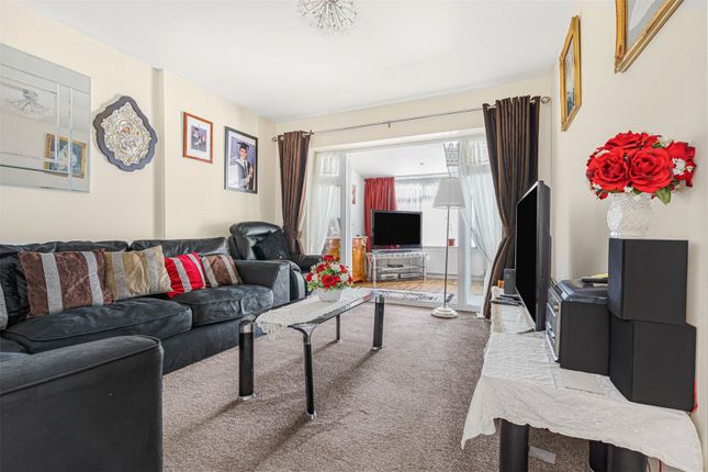 781, St. Albans Road, Hertfordshire photo 4