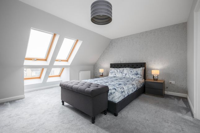 Town house for sale in 15 Craw Yard Drive, South Gyle, Edinburgh