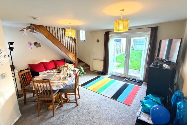 10, Hatters Court, BEDWORTH photo 2