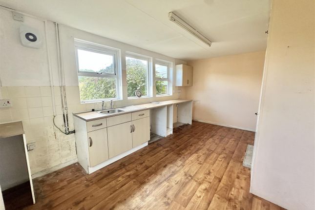 7, Trelowth Road, St. Austell photo 2