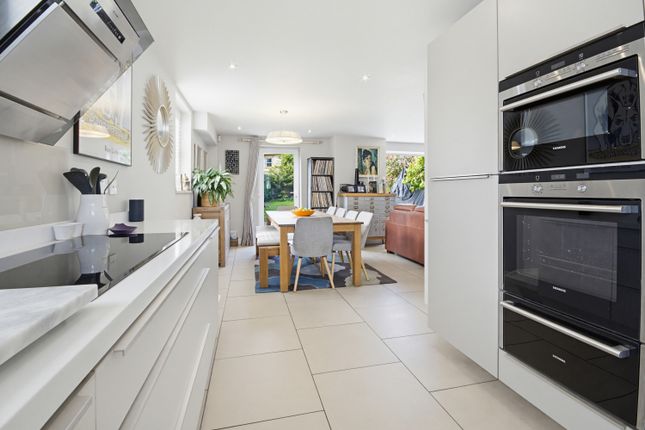Briar House, Briardene, Aberford Road, Oulton, Leeds photo 3