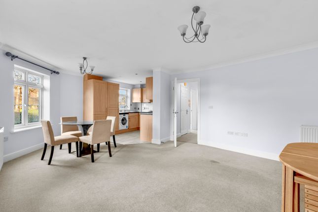 Flat 1, Juniper Court Juniper Lane, High Wycombe photo 2