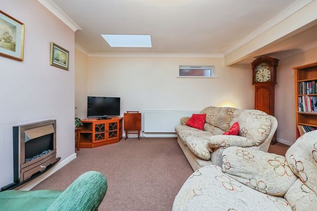 19, Manitoba Way, NOTTINGHAM photo 3