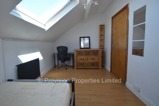Terraced house to rent in Richmond Avenue, Hyde Park, Leeds