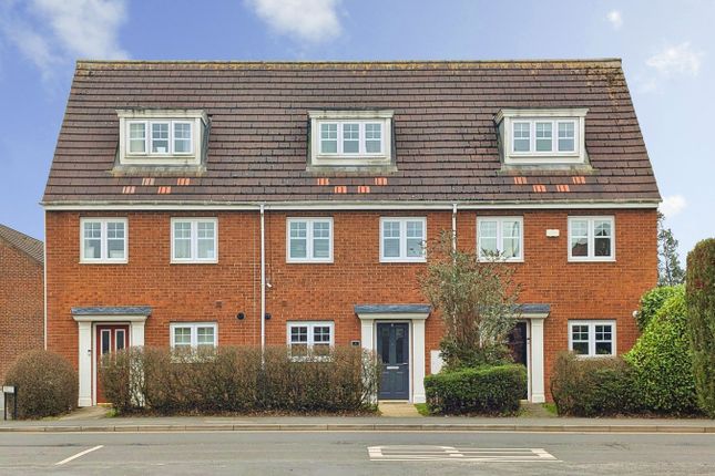 3-bed house on 4, Oxford Close, Newcastle upon Tyne, £220,000