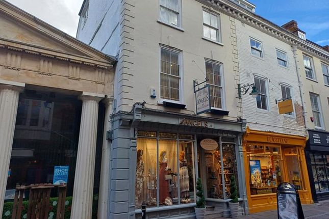 Retail premises to let in 29 St. Margarets Street, Canterbury, Kent