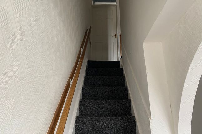 111, Holmsdale Road, Coventry photo 5