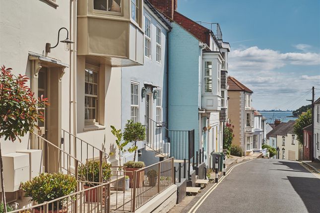 Thumbnail Town house for sale in Sun Hill, Cowes
