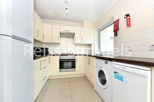Barnfield place, Isle of dogs, Docklands, Canary wharf, London photo 4