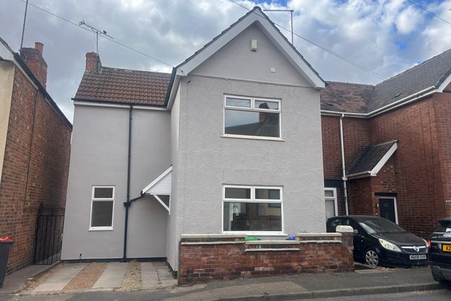 3-bed house on 9, Nottingham, £950/mo