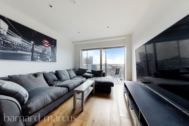 Flat 137, Derry Court, 386, Streatham High Road, London photo 3