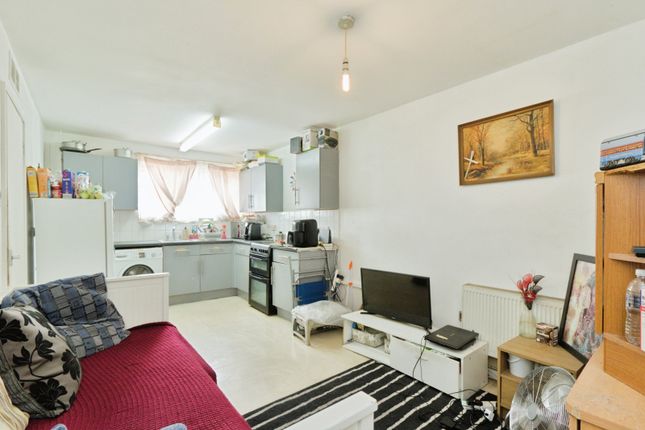 41, Arthur Grove, London photo 4
